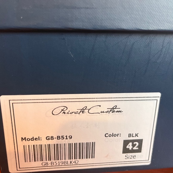 Black whole-cut shoes with broughing size. 42 (9 or 9 1/2) main image 6